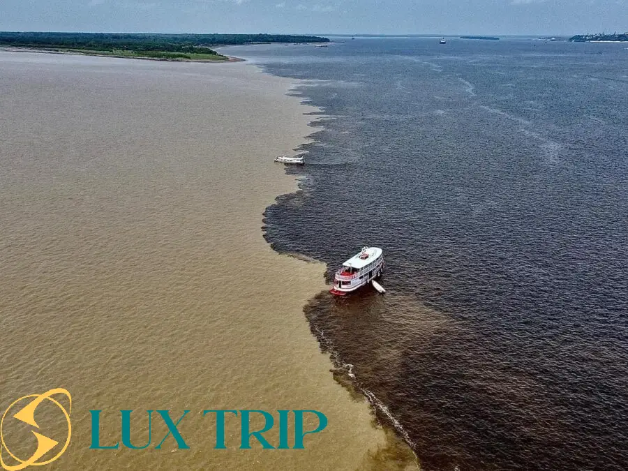 تلاقی آب‌ها در مانائوس