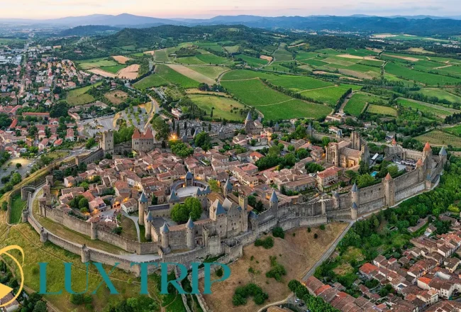 راهنمای سفر به کارکاسون فرانسه: تجربه زندگی در یک شهر افسانه‌ای