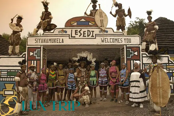 دهکده فرهنگی لسدی، رنگین کمان آفریقای جنوبی + معرفی کامل