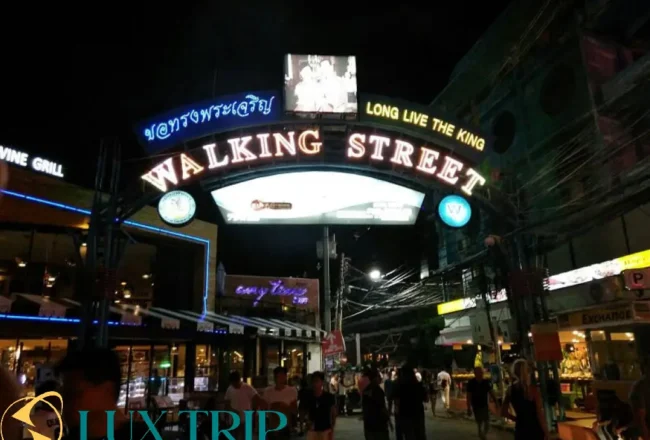 راهنمای کامل واکینگ استریت پاتایا اسرار خیابان شبانه تایلند+ بهترین زمان بازدید
